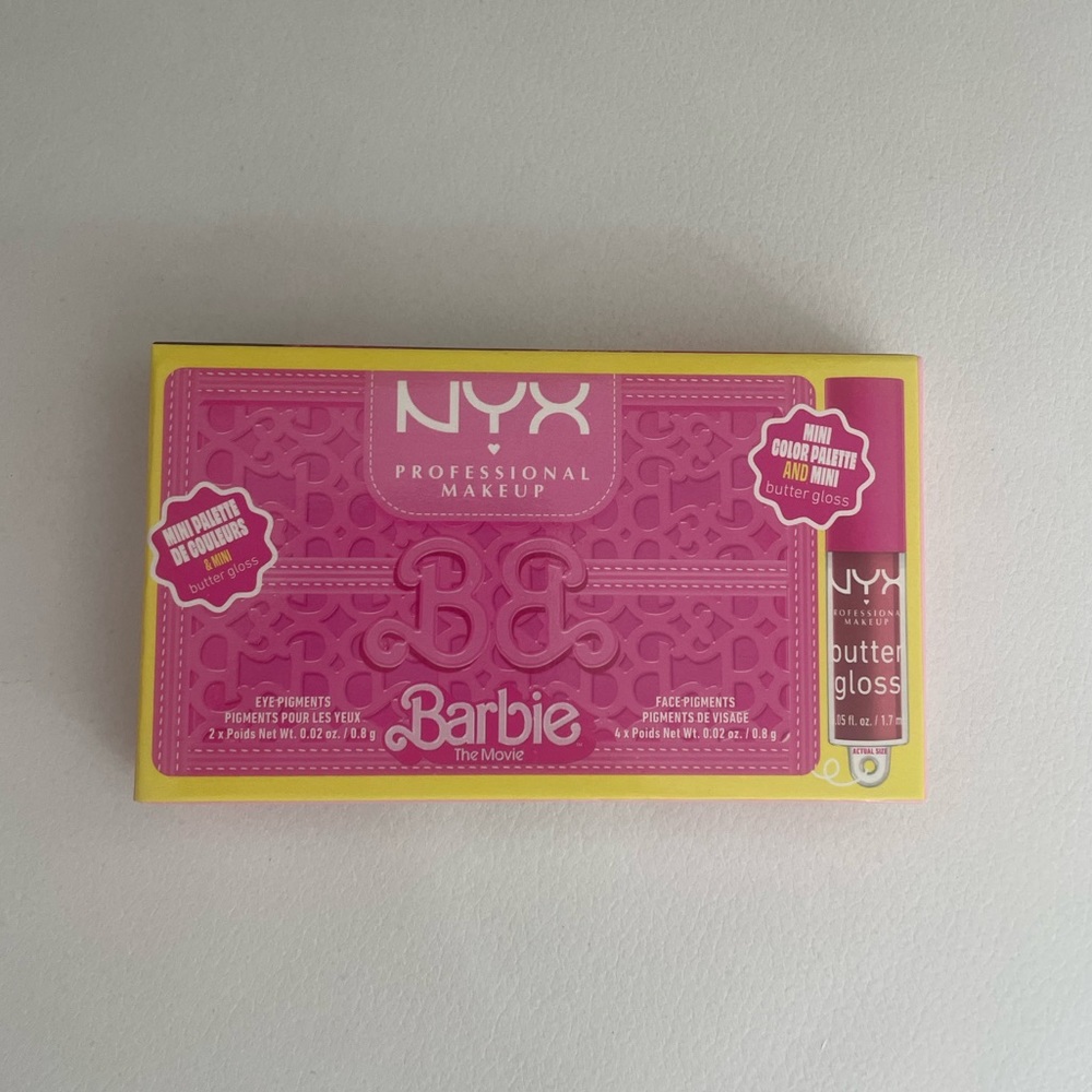 New in box barbie eyeshadow palette!